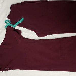 Mint stretch burgundy scrub set Xs
